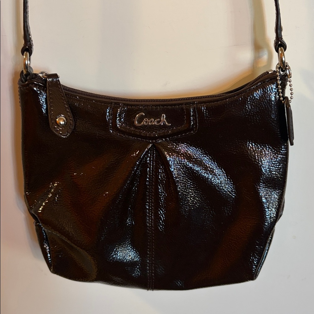 Beautiful Coach Hobo Crossbody Bag in Deep Ox Blood Patent Leather
